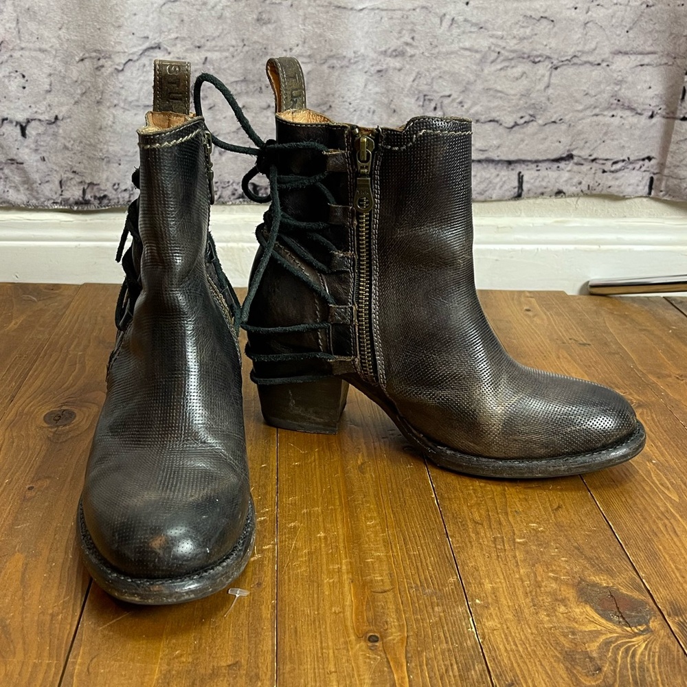 Bed|Stu Blaire booties Womens size 7 dark brown black color